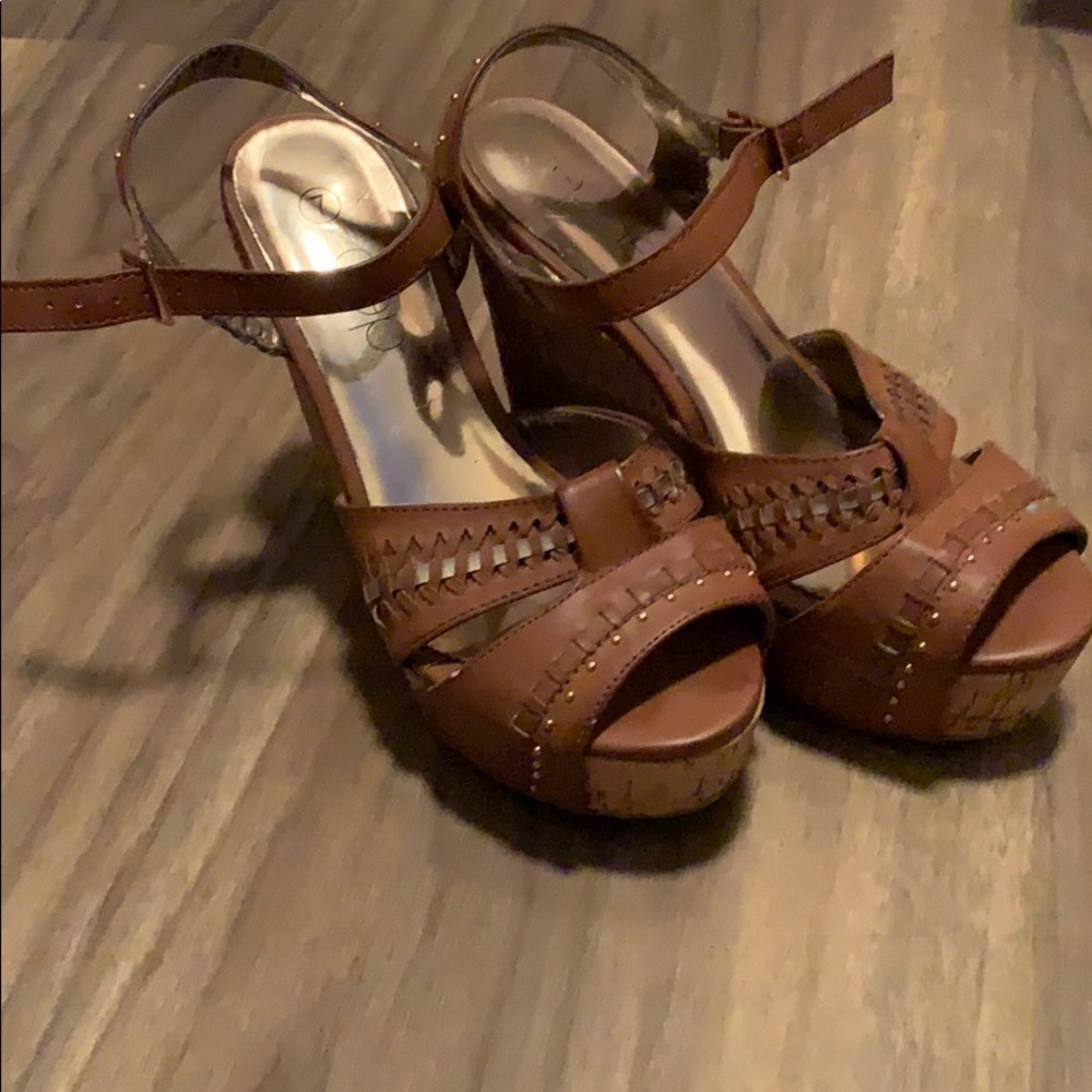 Wedge heals